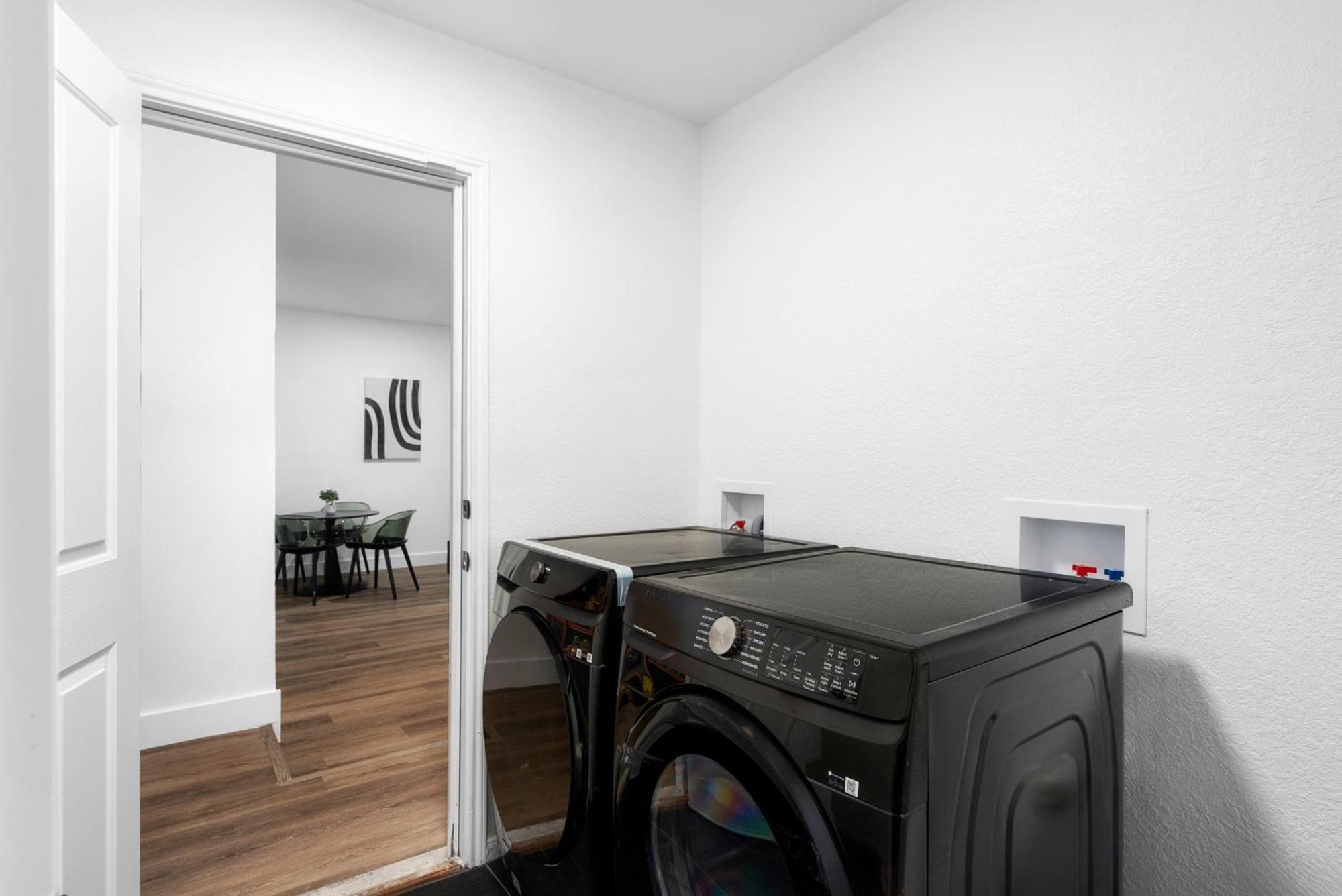Stunning Family Home With Pool & Hot Tub - Sleeps 17 フラッガービル エクステリア 写真